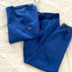 Fig Scrub set size Medium joggers